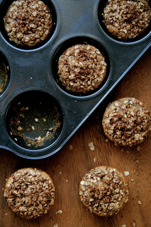 How do you bake gluten-free apple muffins with fresh apples without them falling apart?